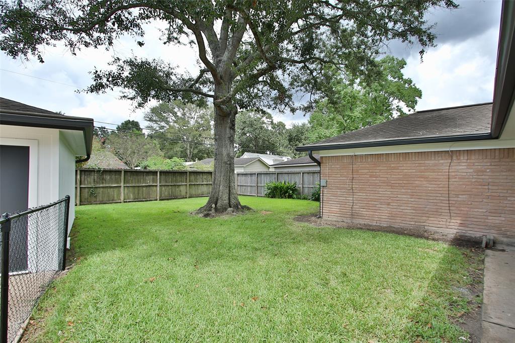 6006 1 Dumfries Drive, Houston, Texas 77096, 4 Bedrooms Bedrooms, 5 Rooms Rooms,2 BathroomsBathrooms,Single-family,For Sale,Dumfries,33930689