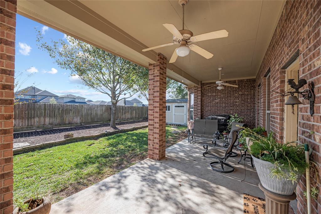 28527 2 Kinglet Pines Drive, Katy, Texas 77494, 4 Bedrooms Bedrooms, 14 Rooms Rooms,3 BathroomsBathrooms,Single-family,For Sale,Kinglet Pines,90613534