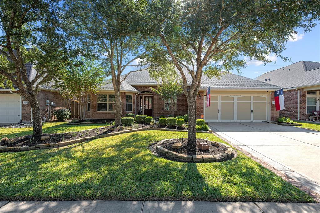 28527 2 Kinglet Pines Drive, Katy, Texas 77494, 4 Bedrooms Bedrooms, 14 Rooms Rooms,3 BathroomsBathrooms,Single-family,For Sale,Kinglet Pines,90613534