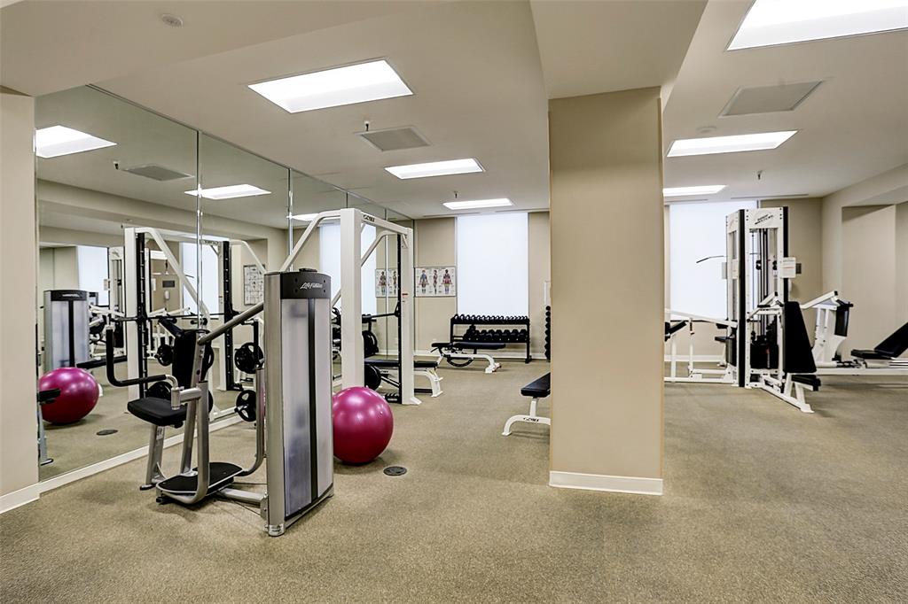 5110 San Felipe Street, Houston, Texas 77056, 3 Bedrooms Bedrooms, 10 Rooms Rooms,3 BathroomsBathrooms,Mid/hi-rise Condo,For Sale,FOUR LEAF TOWERS,San Felipe,56485488
