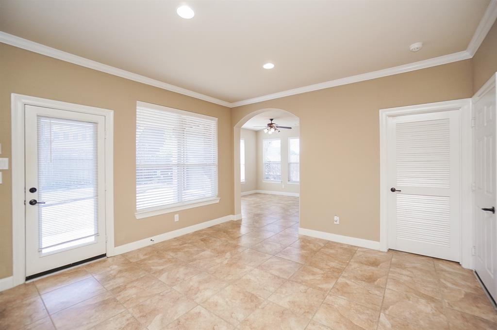 7614 2 Westmoreland Drive, Sugar Land, Texas 77479, 4 Bedrooms Bedrooms, 12 Rooms Rooms,3 BathroomsBathrooms,Single-family,For Sale,Westmoreland,72902895