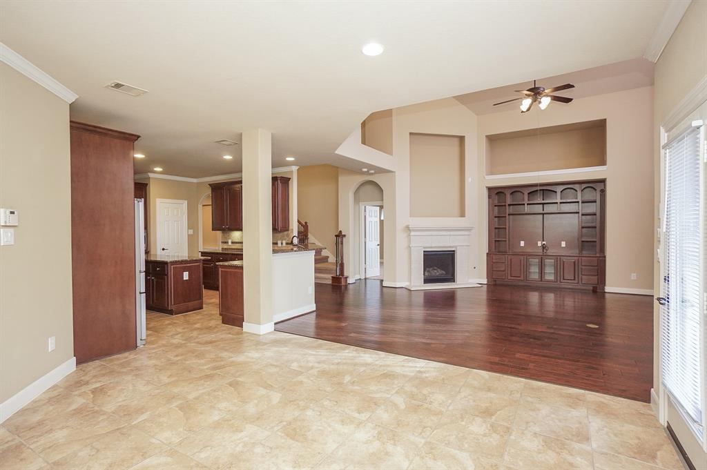 7614 2 Westmoreland Drive, Sugar Land, Texas 77479, 4 Bedrooms Bedrooms, 12 Rooms Rooms,3 BathroomsBathrooms,Single-family,For Sale,Westmoreland,72902895