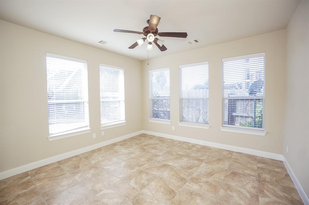 7614 2 Westmoreland Drive, Sugar Land, Texas 77479, 4 Bedrooms Bedrooms, 12 Rooms Rooms,3 BathroomsBathrooms,Single-family,For Sale,Westmoreland,72902895