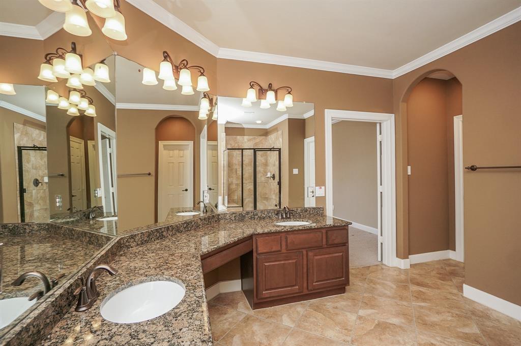 7614 2 Westmoreland Drive, Sugar Land, Texas 77479, 4 Bedrooms Bedrooms, 12 Rooms Rooms,3 BathroomsBathrooms,Single-family,For Sale,Westmoreland,72902895