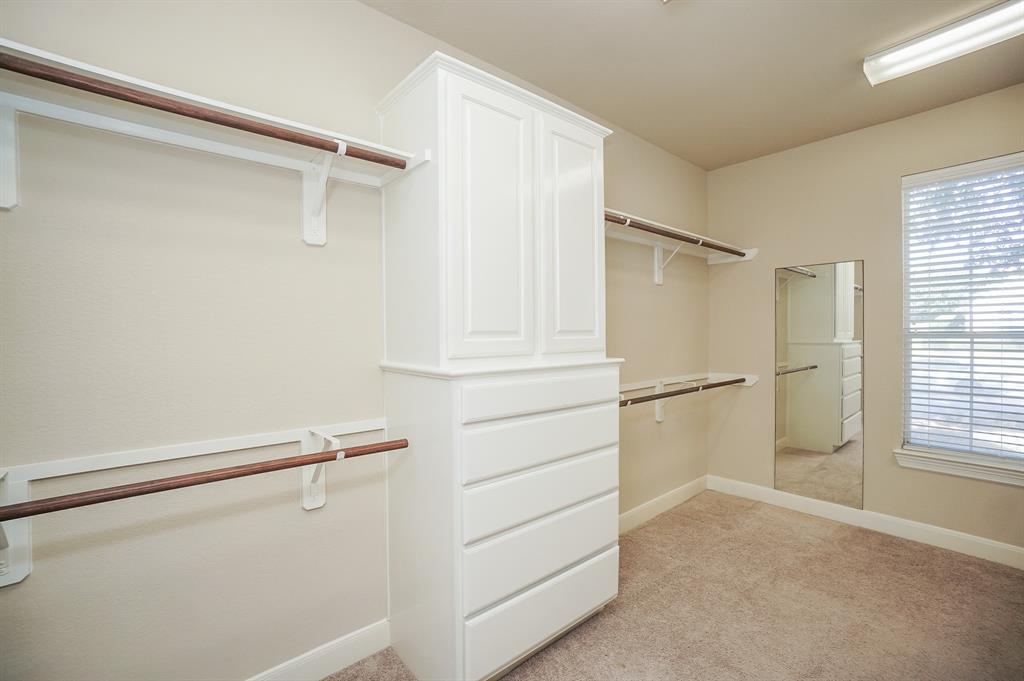 7614 2 Westmoreland Drive, Sugar Land, Texas 77479, 4 Bedrooms Bedrooms, 12 Rooms Rooms,3 BathroomsBathrooms,Single-family,For Sale,Westmoreland,72902895