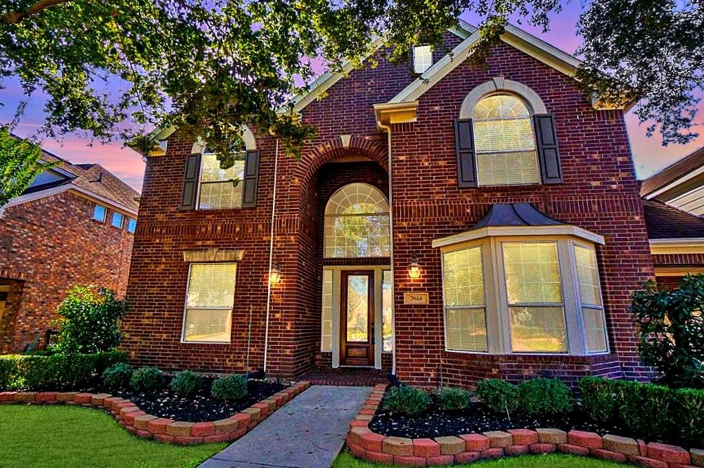 7614 2 Westmoreland Drive, Sugar Land, Texas 77479, 4 Bedrooms Bedrooms, 12 Rooms Rooms,3 BathroomsBathrooms,Single-family,For Sale,Westmoreland,72902895