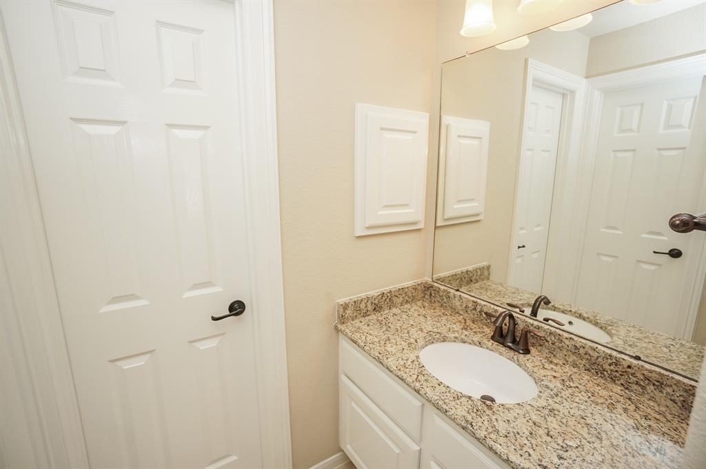 7614 2 Westmoreland Drive, Sugar Land, Texas 77479, 4 Bedrooms Bedrooms, 12 Rooms Rooms,3 BathroomsBathrooms,Single-family,For Sale,Westmoreland,72902895