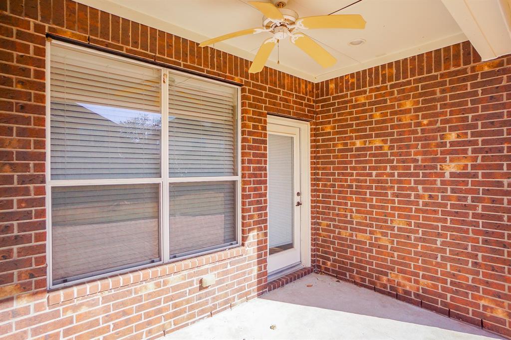 7614 2 Westmoreland Drive, Sugar Land, Texas 77479, 4 Bedrooms Bedrooms, 12 Rooms Rooms,3 BathroomsBathrooms,Single-family,For Sale,Westmoreland,72902895
