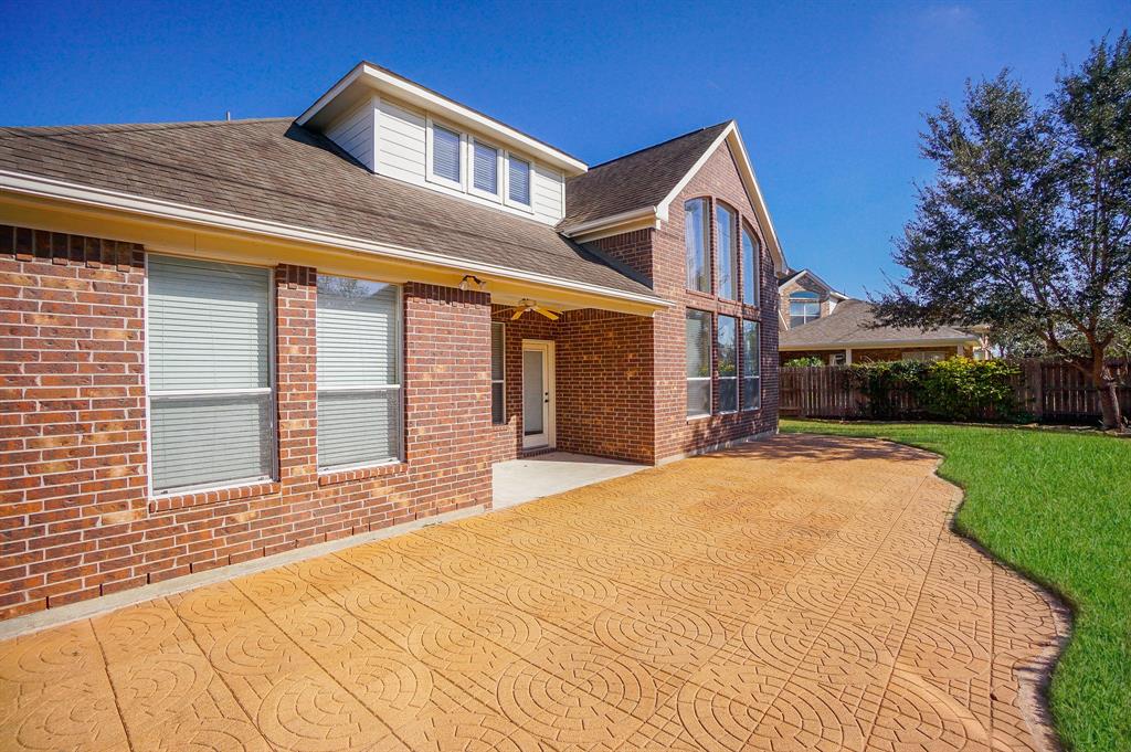7614 2 Westmoreland Drive, Sugar Land, Texas 77479, 4 Bedrooms Bedrooms, 12 Rooms Rooms,3 BathroomsBathrooms,Single-family,For Sale,Westmoreland,72902895