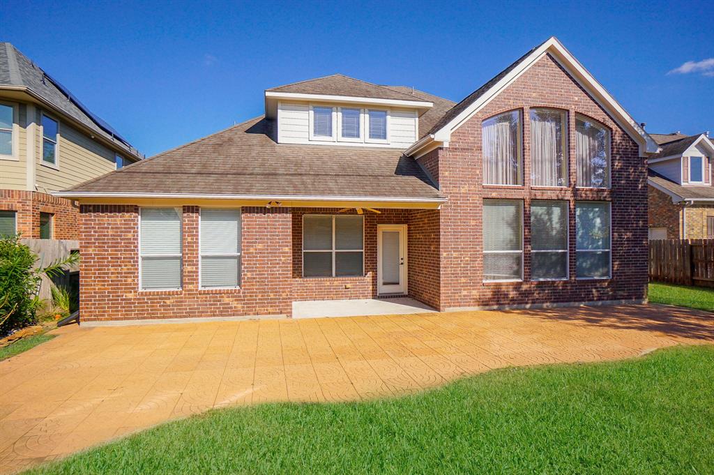 7614 2 Westmoreland Drive, Sugar Land, Texas 77479, 4 Bedrooms Bedrooms, 12 Rooms Rooms,3 BathroomsBathrooms,Single-family,For Sale,Westmoreland,72902895