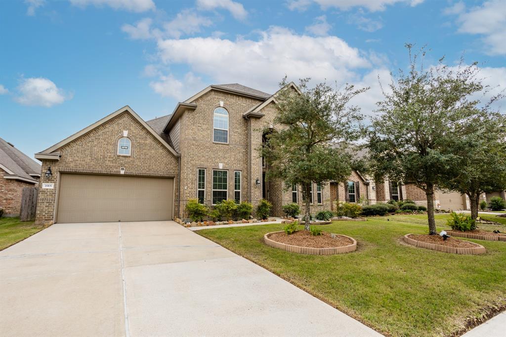 1915 2 Ascot Dew Court, Rosenberg, Texas 77469, 5 Bedrooms Bedrooms, 12 Rooms Rooms,4 BathroomsBathrooms,Single-family,For Sale,Ascot Dew,90569472