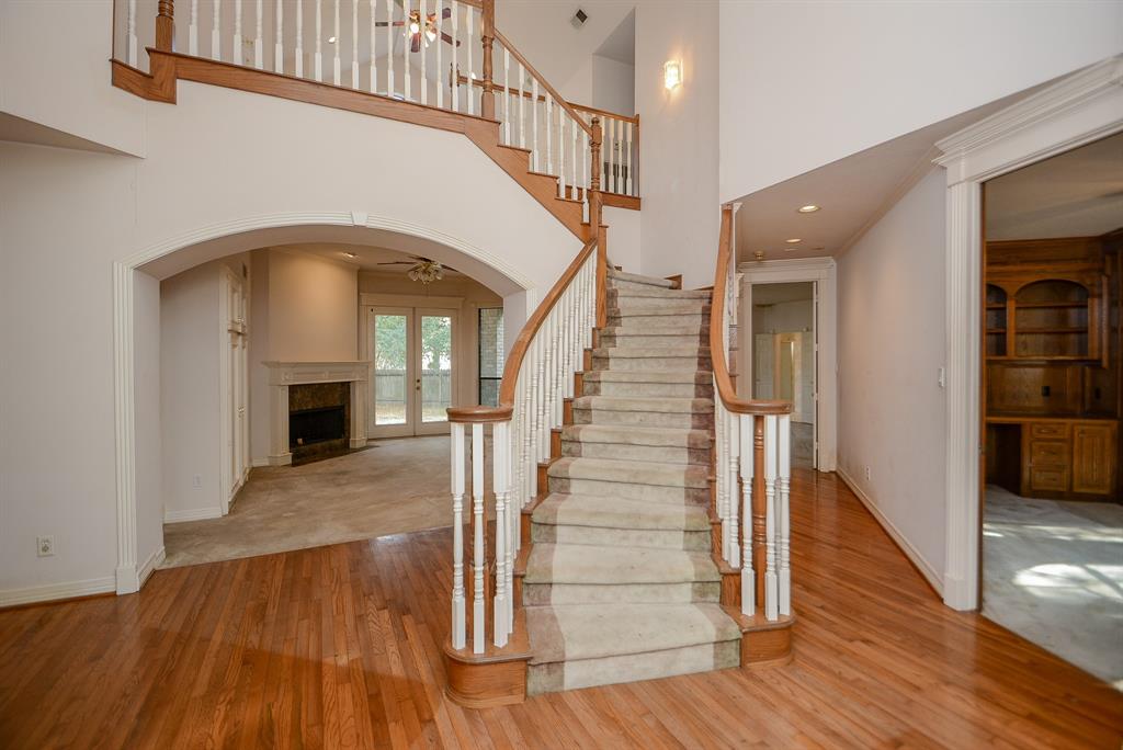 30 2 Harbor Cove Drive, Spring, Texas 77381, 4 Bedrooms Bedrooms, 4 Rooms Rooms,3 BathroomsBathrooms,Single-family,For Sale,Harbor Cove,88346696