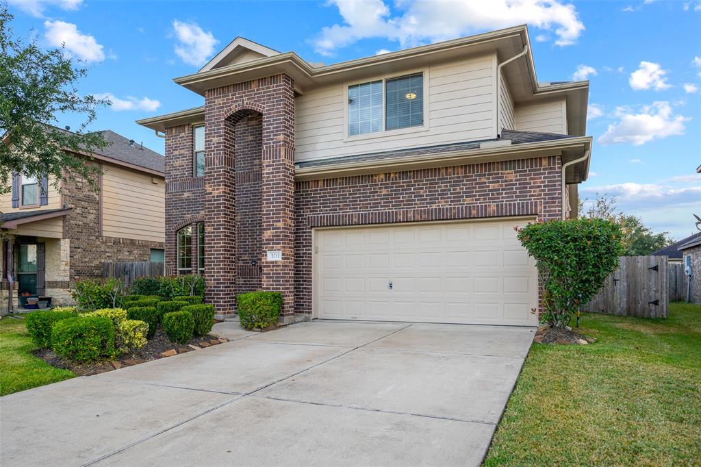 3211 2 Southern Green Drive, Pearland, Texas 77584, 4 Bedrooms Bedrooms, 4 Rooms Rooms,2 BathroomsBathrooms,Single-family,For Sale,Southern Green,55544911