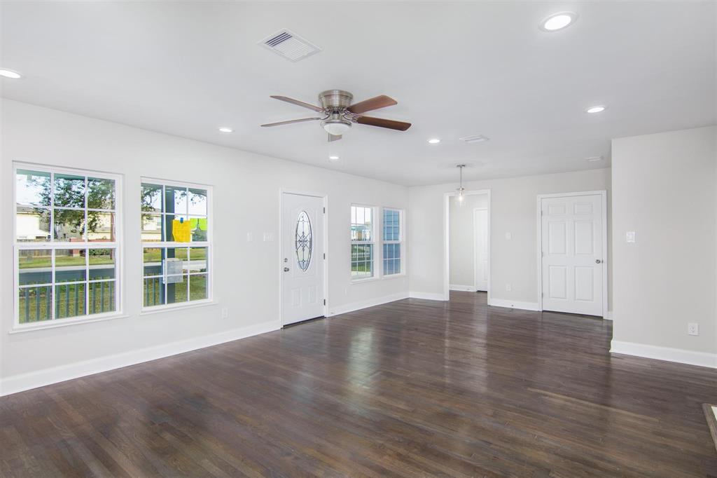 9237 1 Emnora Lane, Houston, Texas 77080, 3 Bedrooms Bedrooms, 6 Rooms Rooms,2 BathroomsBathrooms,Single-family,For Sale,Emnora,83107863