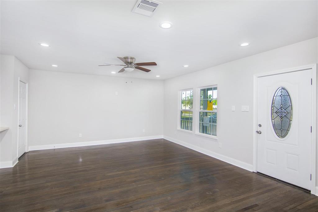 9237 1 Emnora Lane, Houston, Texas 77080, 3 Bedrooms Bedrooms, 6 Rooms Rooms,2 BathroomsBathrooms,Single-family,For Sale,Emnora,83107863