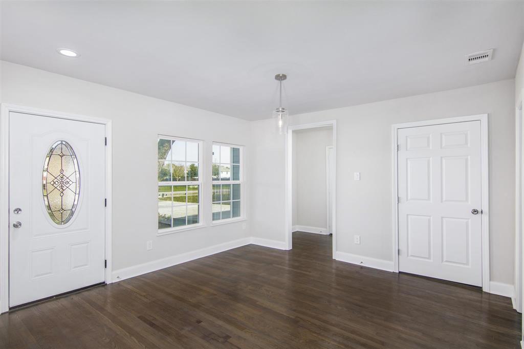 9237 1 Emnora Lane, Houston, Texas 77080, 3 Bedrooms Bedrooms, 6 Rooms Rooms,2 BathroomsBathrooms,Single-family,For Sale,Emnora,83107863
