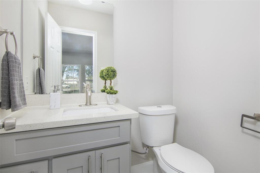 9237 1 Emnora Lane, Houston, Texas 77080, 3 Bedrooms Bedrooms, 6 Rooms Rooms,2 BathroomsBathrooms,Single-family,For Sale,Emnora,83107863