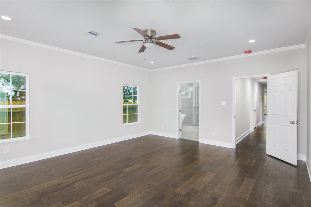 9237 1 Emnora Lane, Houston, Texas 77080, 3 Bedrooms Bedrooms, 6 Rooms Rooms,2 BathroomsBathrooms,Single-family,For Sale,Emnora,83107863