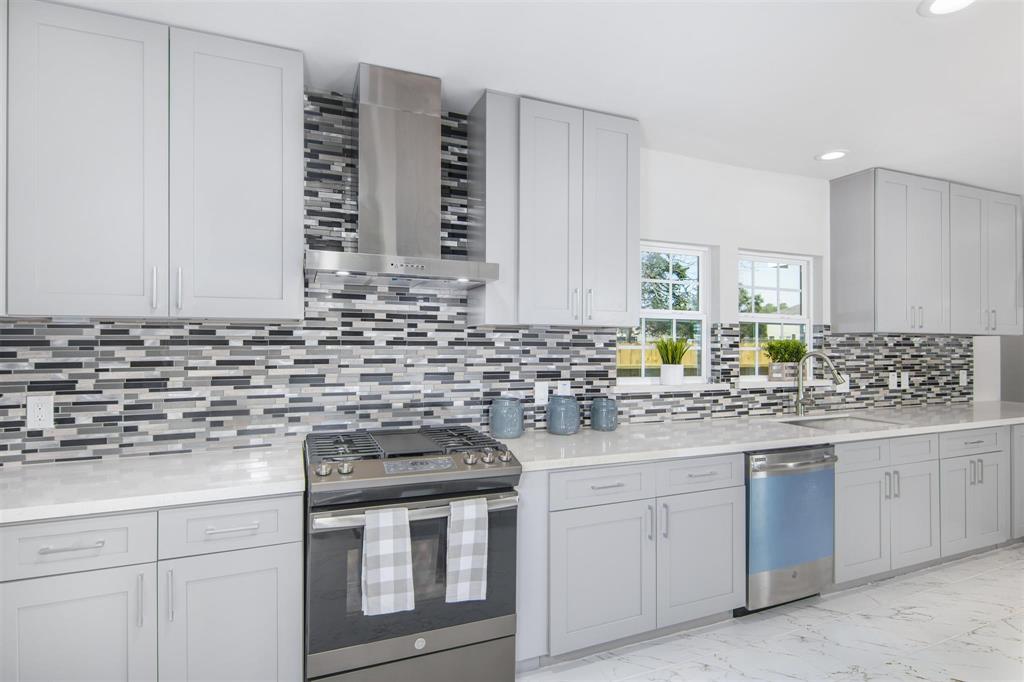 9237 1 Emnora Lane, Houston, Texas 77080, 3 Bedrooms Bedrooms, 6 Rooms Rooms,2 BathroomsBathrooms,Single-family,For Sale,Emnora,83107863