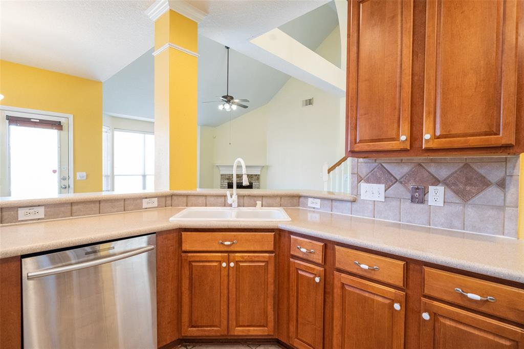 24614 2 Queensfield Court, Katy, Texas 77494, 4 Bedrooms Bedrooms, 4 Rooms Rooms,2 BathroomsBathrooms,Single-family,For Sale,Queensfield,56995639