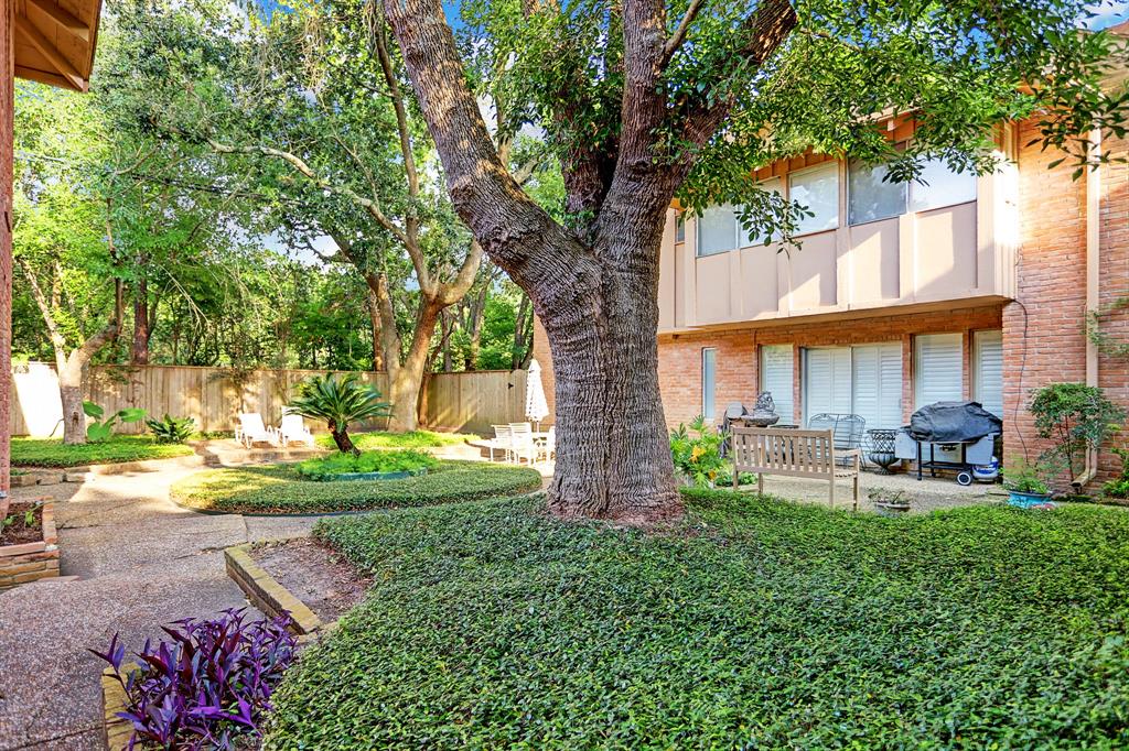 6313 1 Crab Orchard Road, Houston, Texas 77057, 3 Bedrooms Bedrooms, ,2 BathroomsBathrooms,Multi-family,For Sale,Crab Orchard,38913335