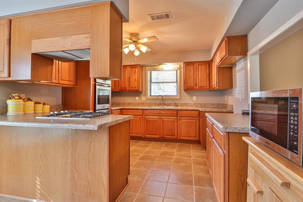 2605 1 County Road 62, Rosharon, Texas 77583, 3 Bedrooms Bedrooms, 8 Rooms Rooms,2 BathroomsBathrooms,Single-family,For Sale,County Road 62,73070851