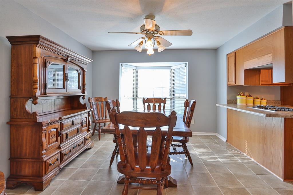 2605 1 County Road 62, Rosharon, Texas 77583, 3 Bedrooms Bedrooms, 8 Rooms Rooms,2 BathroomsBathrooms,Single-family,For Sale,County Road 62,73070851