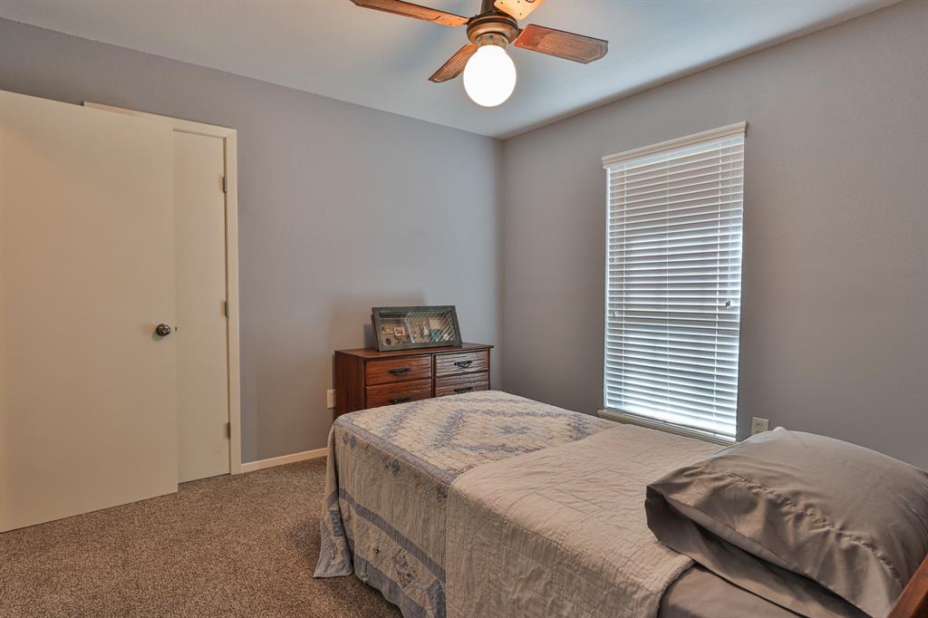 2605 1 County Road 62, Rosharon, Texas 77583, 3 Bedrooms Bedrooms, 8 Rooms Rooms,2 BathroomsBathrooms,Single-family,For Sale,County Road 62,73070851