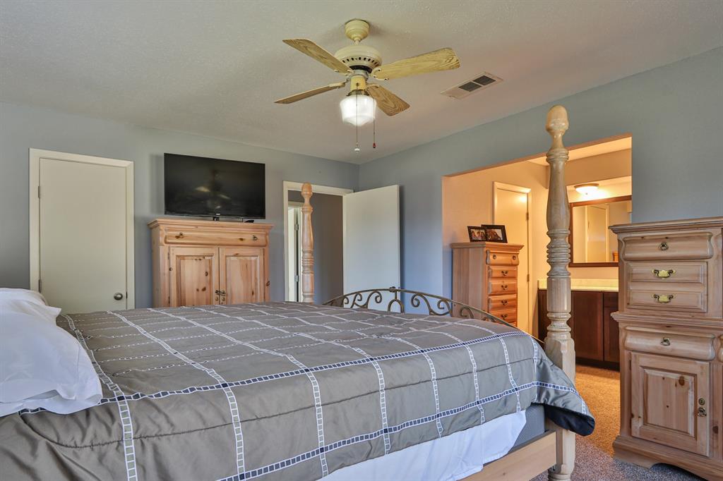 2605 1 County Road 62, Rosharon, Texas 77583, 3 Bedrooms Bedrooms, 8 Rooms Rooms,2 BathroomsBathrooms,Single-family,For Sale,County Road 62,73070851