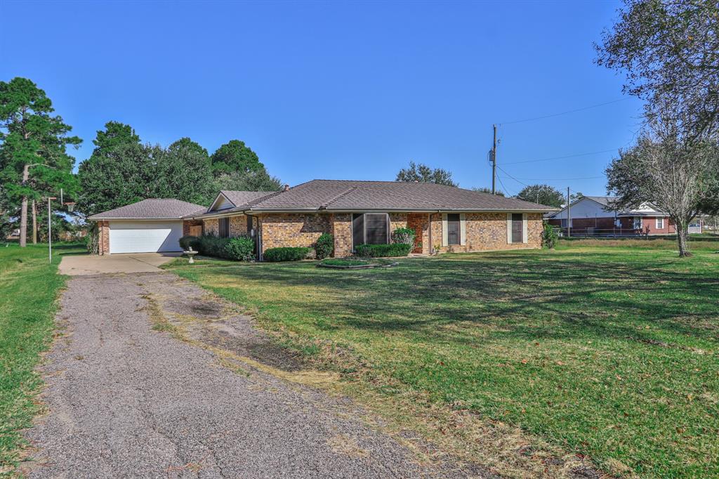 2605 1 County Road 62, Rosharon, Texas 77583, 3 Bedrooms Bedrooms, 8 Rooms Rooms,2 BathroomsBathrooms,Single-family,For Sale,County Road 62,73070851