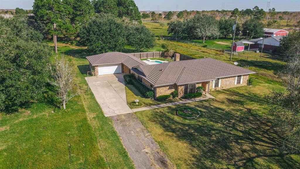2605 1 County Road 62, Rosharon, Texas 77583, 3 Bedrooms Bedrooms, 8 Rooms Rooms,2 BathroomsBathrooms,Single-family,For Sale,County Road 62,73070851