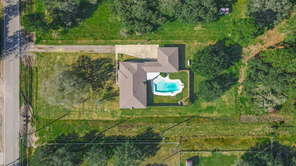 2605 1 County Road 62, Rosharon, Texas 77583, 3 Bedrooms Bedrooms, 8 Rooms Rooms,2 BathroomsBathrooms,Single-family,For Sale,County Road 62,73070851