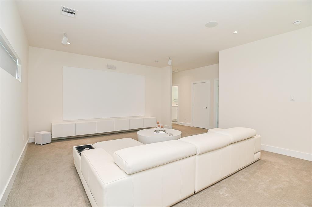 5502 2 Paraiso Place, Houston, Texas 77091, 4 Bedrooms Bedrooms, 7 Rooms Rooms,3 BathroomsBathrooms,Single-family,For Sale,Paraiso,76134473