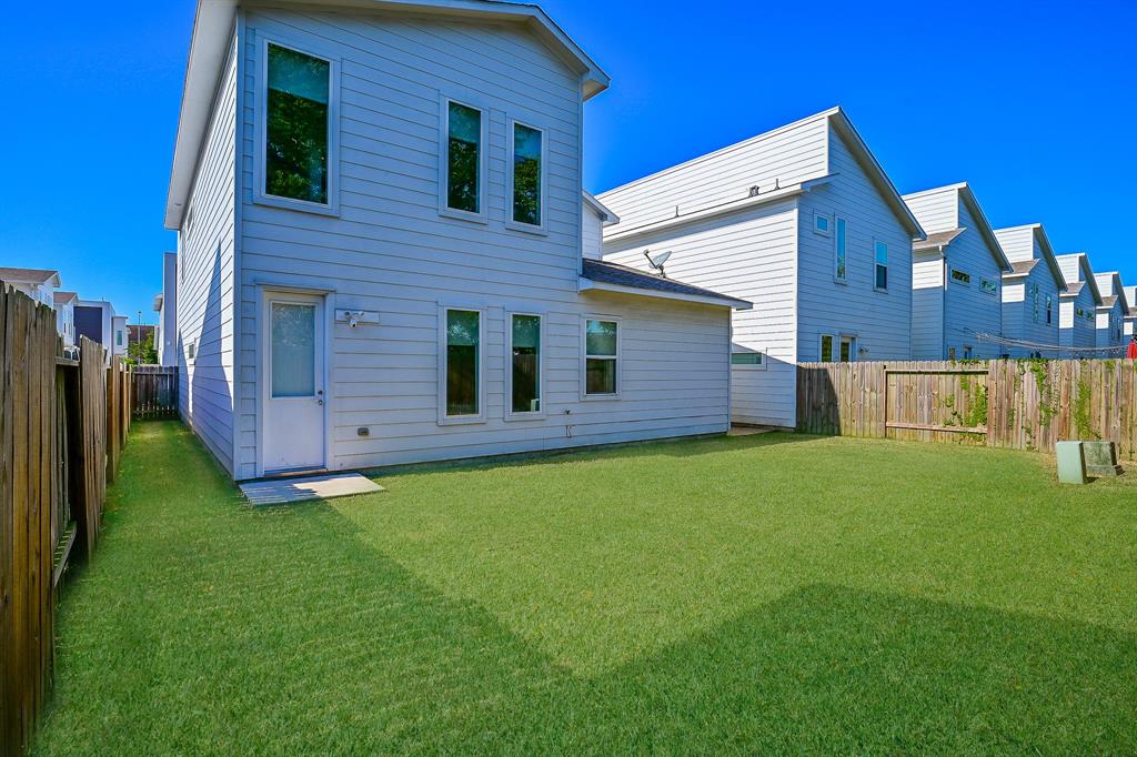5502 2 Paraiso Place, Houston, Texas 77091, 4 Bedrooms Bedrooms, 7 Rooms Rooms,3 BathroomsBathrooms,Single-family,For Sale,Paraiso,76134473