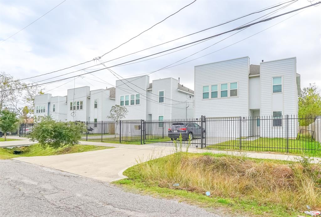 5140-5142 Larkspur Street, Houston, Texas 77033, ,Lots,For Sale,Larkspur,66533441