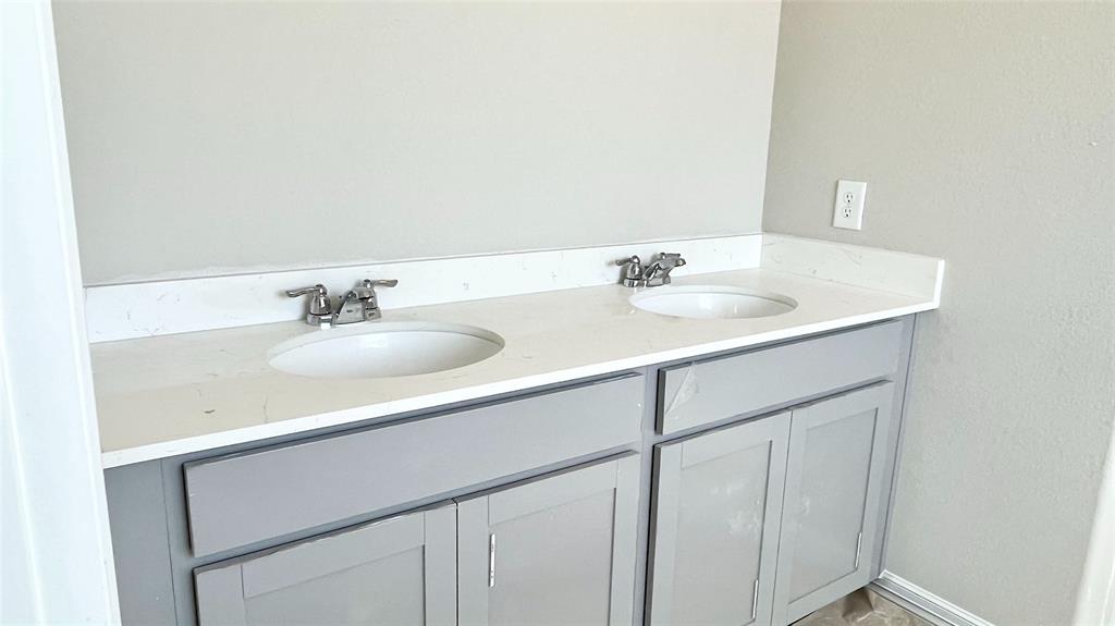 31407 1 Valley Briar Way, Hockley, Texas 77447, 4 Bedrooms Bedrooms, 6 Rooms Rooms,3 BathroomsBathrooms,Single-family,For Sale,Valley Briar,81193317