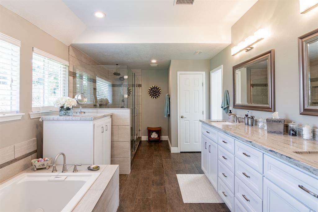 10 2 Heather Wisp Court, The Woodlands, Texas 77381, 4 Bedrooms Bedrooms, 9 Rooms Rooms,3 BathroomsBathrooms,Single-family,For Sale,Heather Wisp,82450830