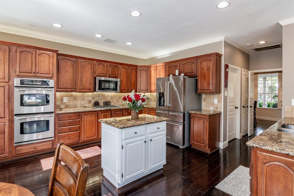 10 2 Heather Wisp Court, The Woodlands, Texas 77381, 4 Bedrooms Bedrooms, 9 Rooms Rooms,3 BathroomsBathrooms,Single-family,For Sale,Heather Wisp,82450830
