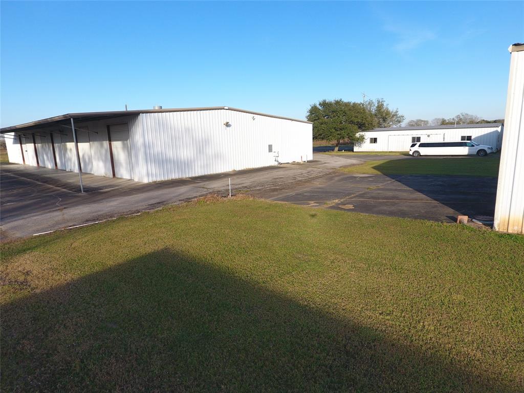 1421 County Road 223, Clute, Texas 77531, ,Country Homes/acreage,For Sale,County Road 223,20585788