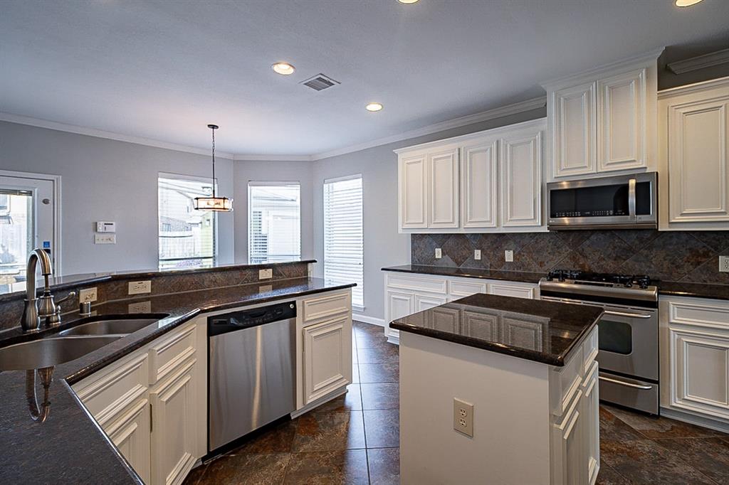 25630 2 Horizon Grove Lane, Katy, Texas 77494, 5 Bedrooms Bedrooms, 5 Rooms Rooms,3 BathroomsBathrooms,Single-family,For Sale,Horizon Grove,67628125