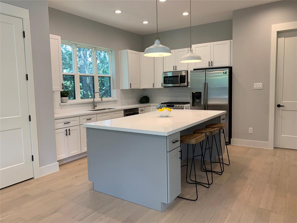 1310 3 WYCLIFFE Drive, Houston, Texas 77043, 3 Bedrooms Bedrooms, 10 Rooms Rooms,3 BathroomsBathrooms,Single-family,For Sale,WYCLIFFE,59670261