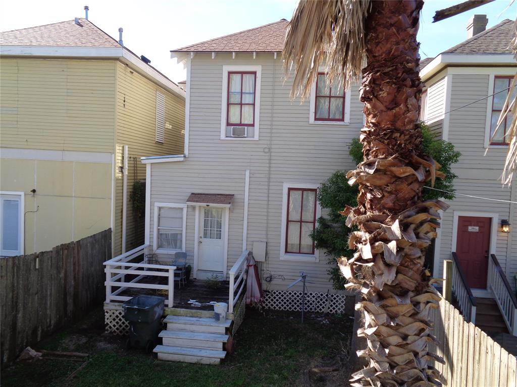 1404 2 26th Street, Galveston, Texas 77550, 3 Bedrooms Bedrooms, 8 Rooms Rooms,1 BathroomBathrooms,Single-family,For Sale,26th,50252359