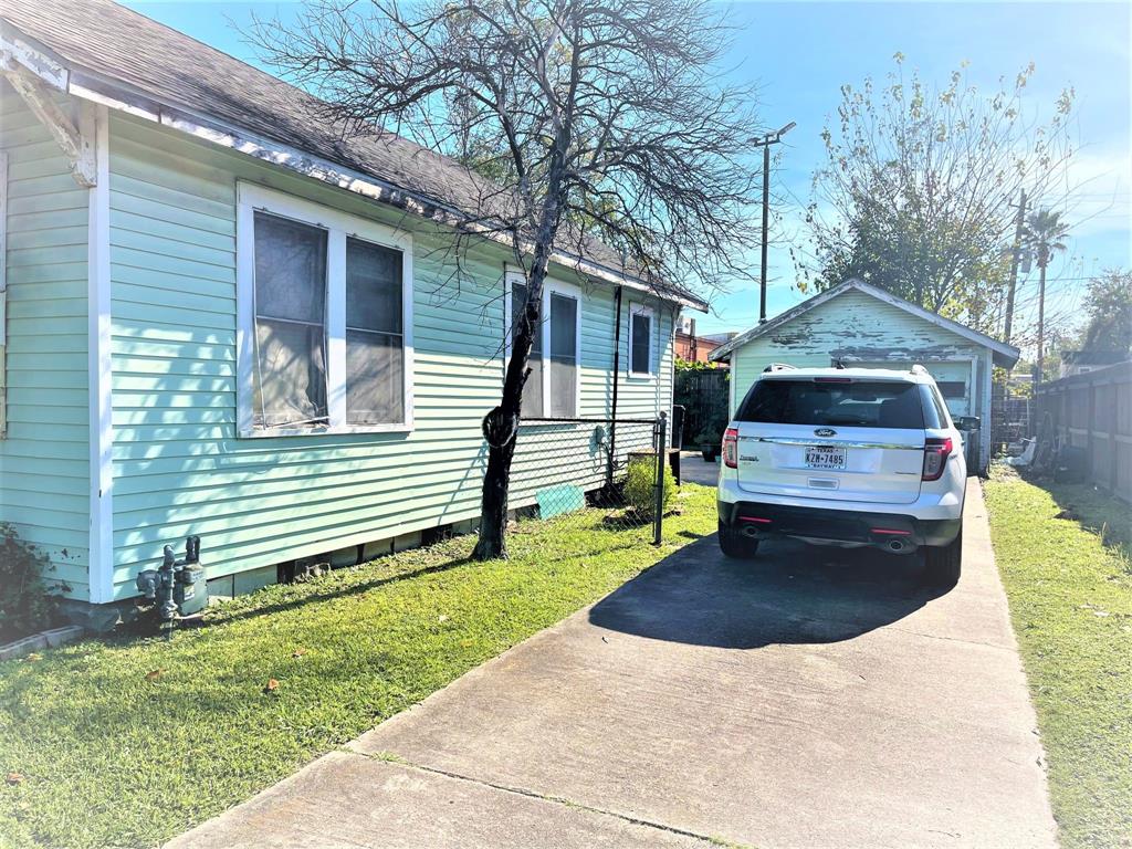 1230 1 Aurora Street, Houston, Texas 77009, 3 Bedrooms Bedrooms, 3 Rooms Rooms,1 BathroomBathrooms,Single-family,For Sale,Aurora,42729077