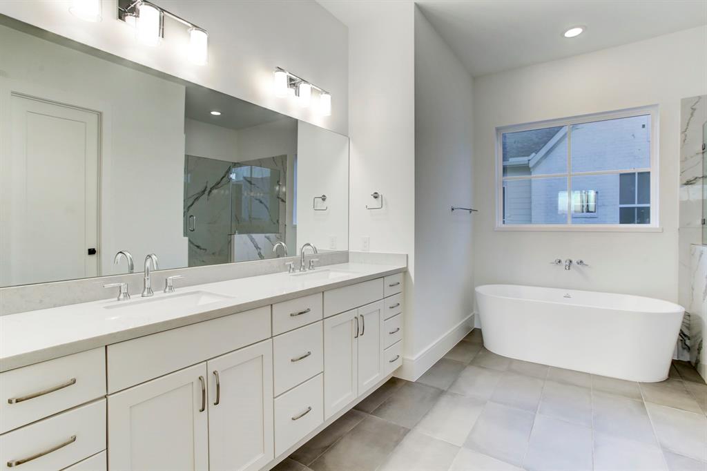 808 3 Detering Street, Houston, Texas 77007, 3 Bedrooms Bedrooms, 11 Rooms Rooms,3 BathroomsBathrooms,Single-family,For Sale,Detering,85702519