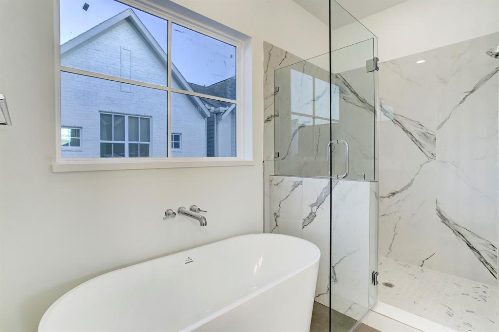 808 3 Detering Street, Houston, Texas 77007, 3 Bedrooms Bedrooms, 11 Rooms Rooms,3 BathroomsBathrooms,Single-family,For Sale,Detering,85702519