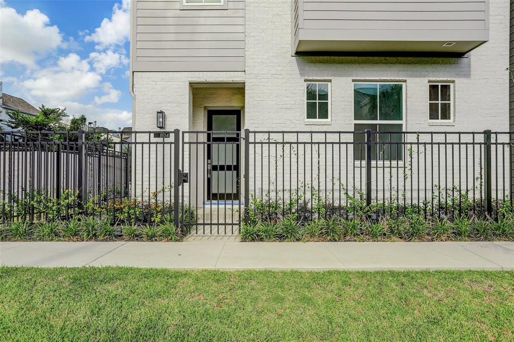808 3 Detering Street, Houston, Texas 77007, 3 Bedrooms Bedrooms, 11 Rooms Rooms,3 BathroomsBathrooms,Single-family,For Sale,Detering,85702519