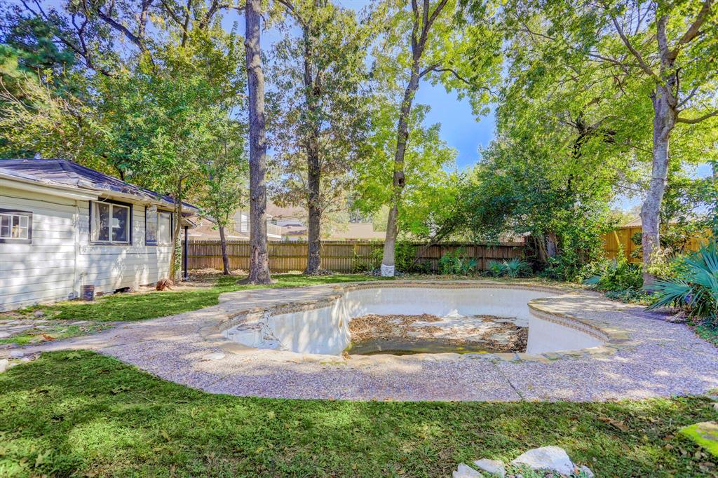 7917 1 Westwood Drive, Houston, Texas 77055, 3 Bedrooms Bedrooms, 8 Rooms Rooms,2 BathroomsBathrooms,Single-family,For Sale,Westwood,72080329