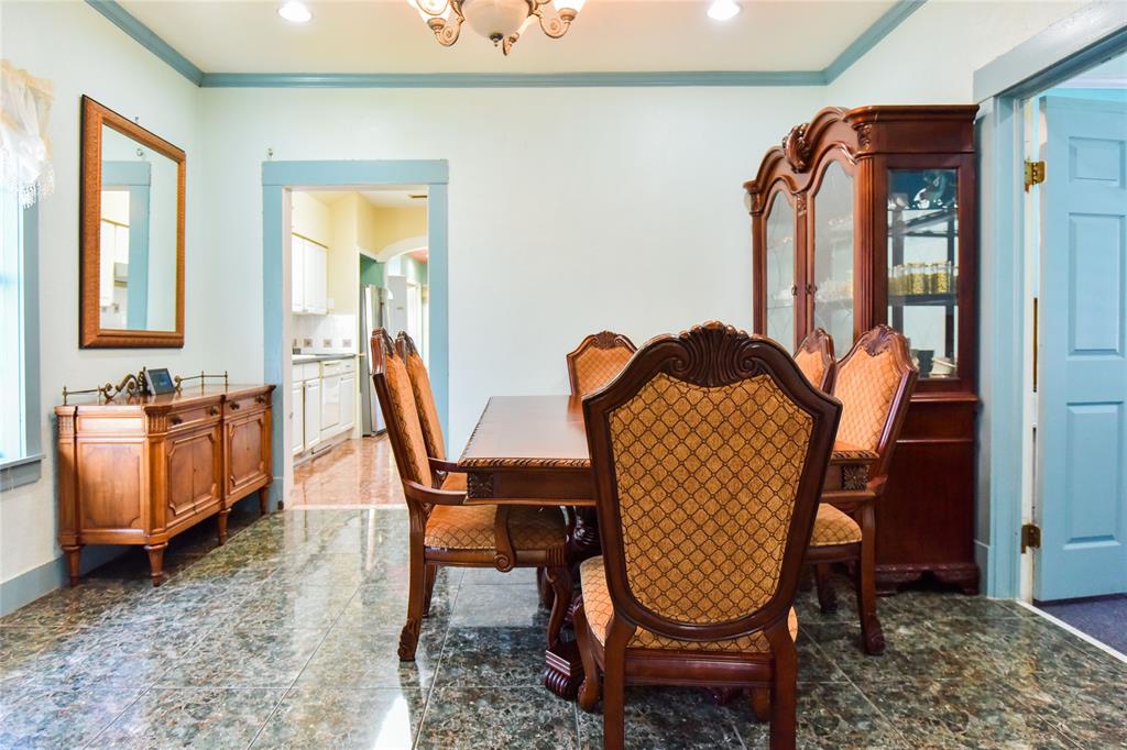 3015 1 Avenue R, Galveston, Texas 77550, 4 Bedrooms Bedrooms, 7 Rooms Rooms,2 BathroomsBathrooms,Single-family,For Sale,Avenue R,65491997