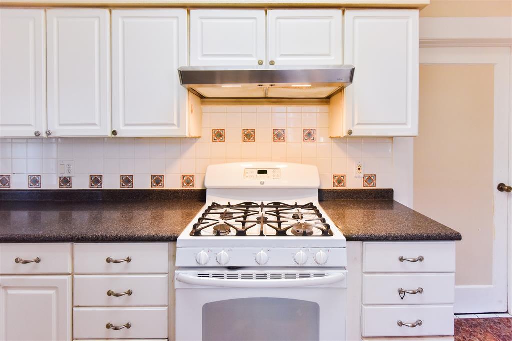 3015 1 Avenue R, Galveston, Texas 77550, 4 Bedrooms Bedrooms, 7 Rooms Rooms,2 BathroomsBathrooms,Single-family,For Sale,Avenue R,65491997