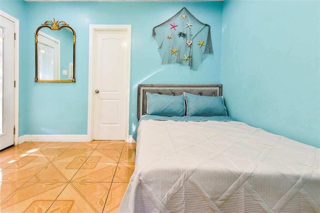 3015 1 Avenue R, Galveston, Texas 77550, 4 Bedrooms Bedrooms, 7 Rooms Rooms,2 BathroomsBathrooms,Single-family,For Sale,Avenue R,65491997